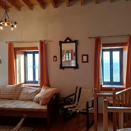 Omorfo House * Aszklipiío