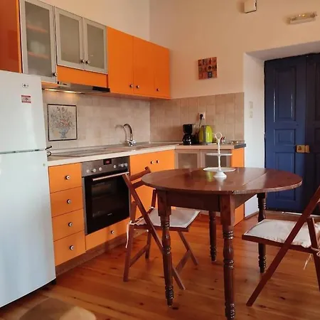 Omorfo House Nyaraló *