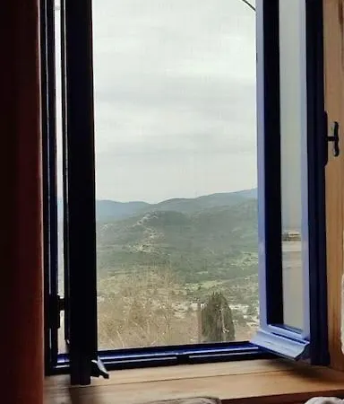 Omorfo House * Aszklipiío