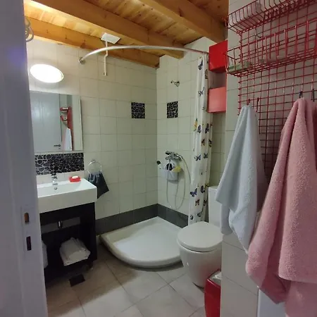 Omorfo House Nyaraló Aszklipiío