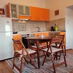 Omorfo House 펜션