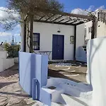 Omorfo House 펜션