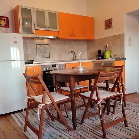 Omorfo House 펜션
