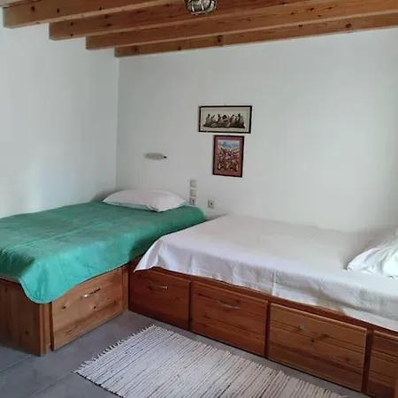 Omorfo House